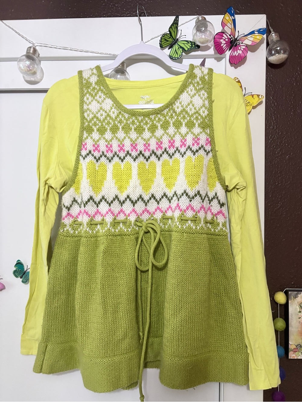 Vintage y2k -ish heart knit sweater